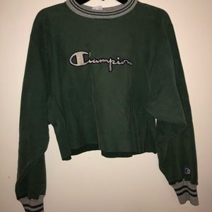 Vintage Champion Cropped Sweatshirt